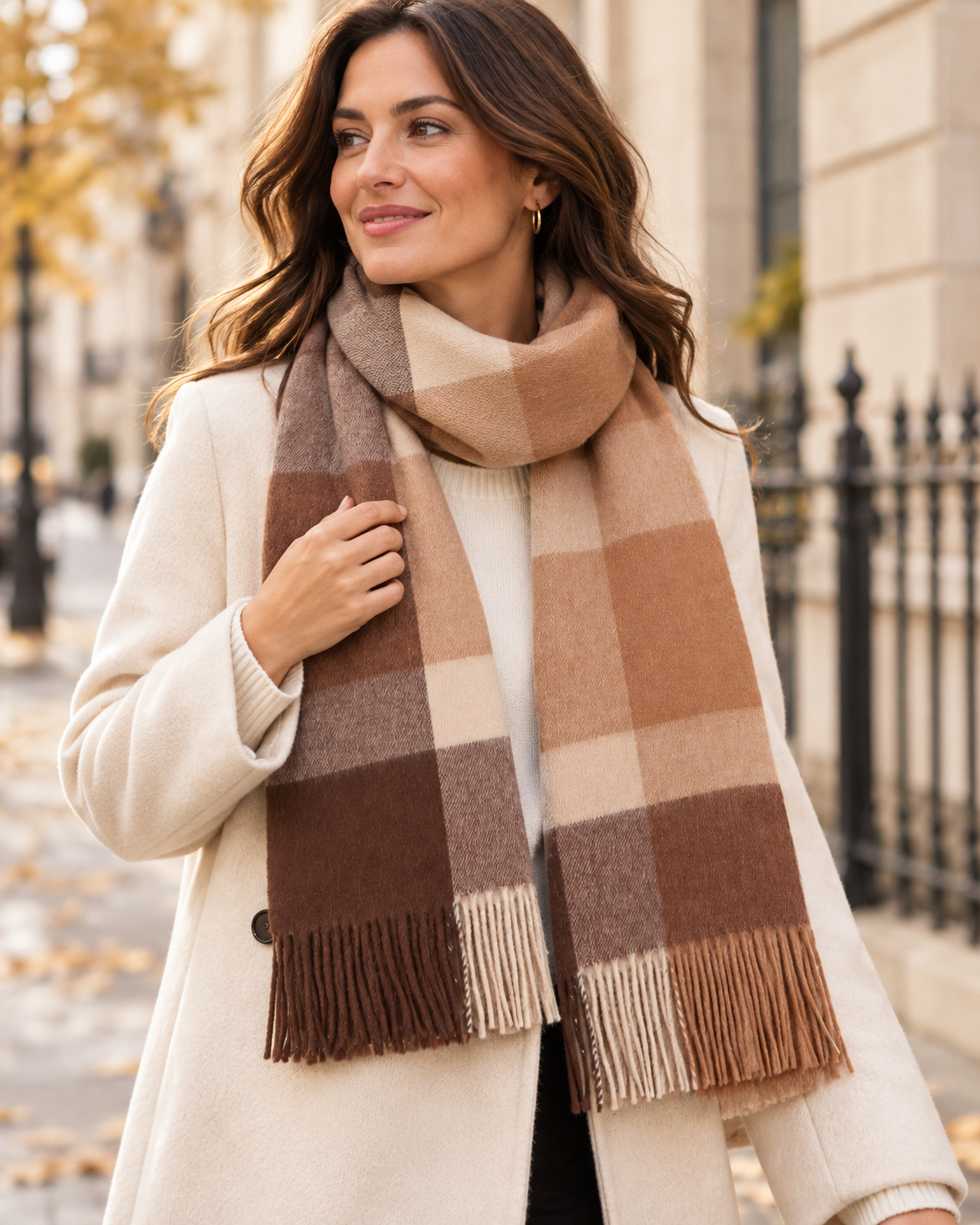 Sciarpa marrone e beige a quadri grandi in lana 100% – York (5)